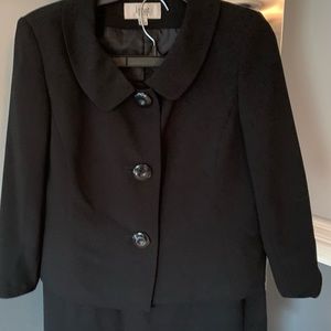 LE SUIT Black two-piece suit